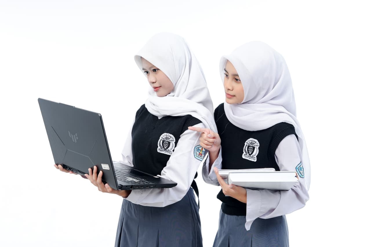 Hana Khairunnisa, Zahira Kekasih Hati